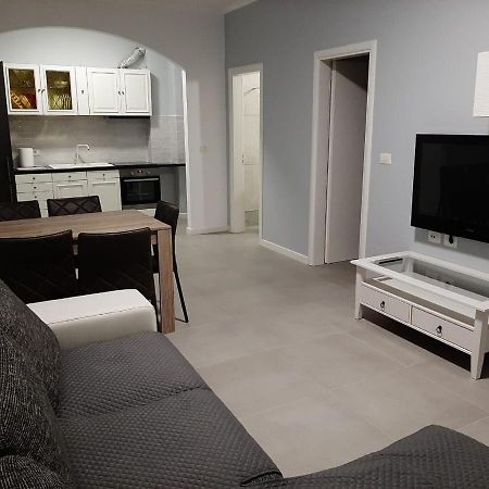אוריקום Junik Apartment מראה חיצוני תמונה