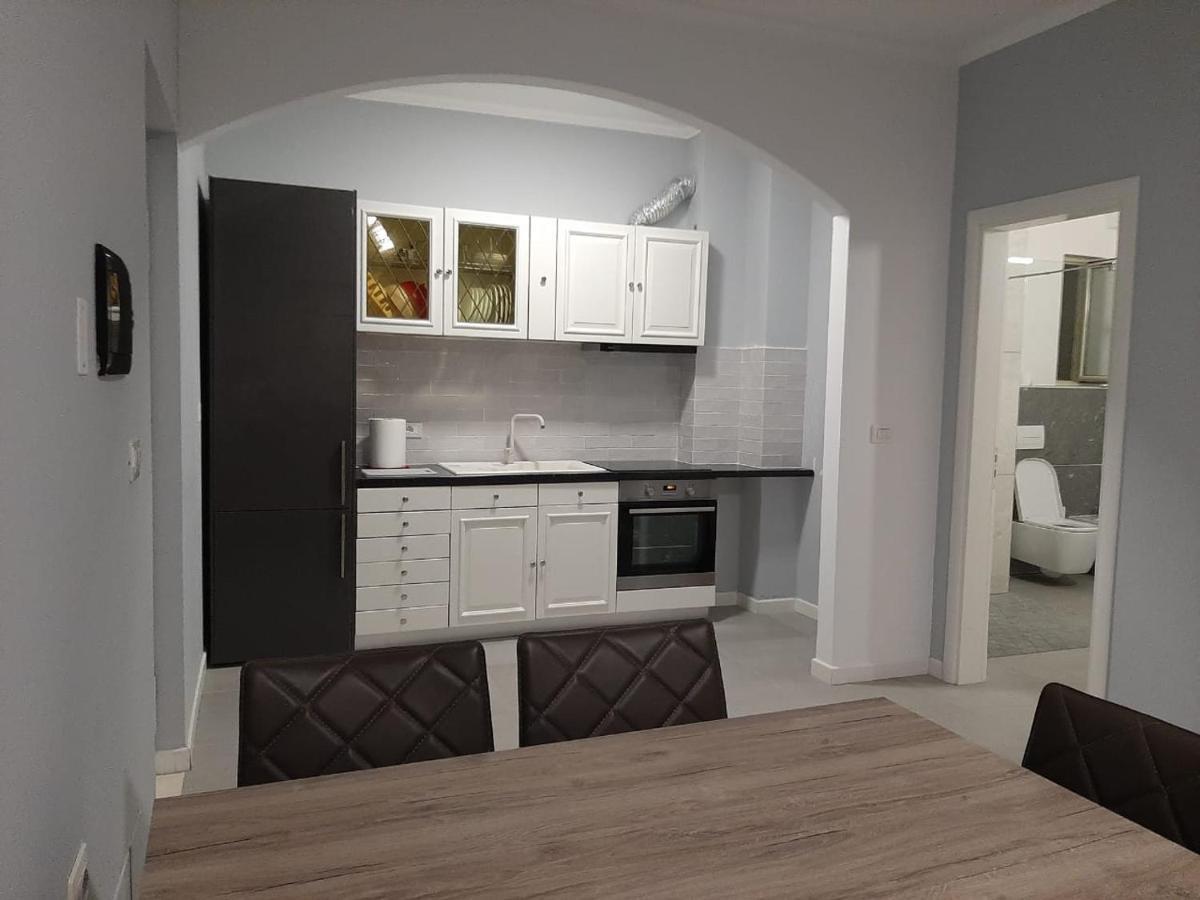 אוריקום Junik Apartment מראה חיצוני תמונה
