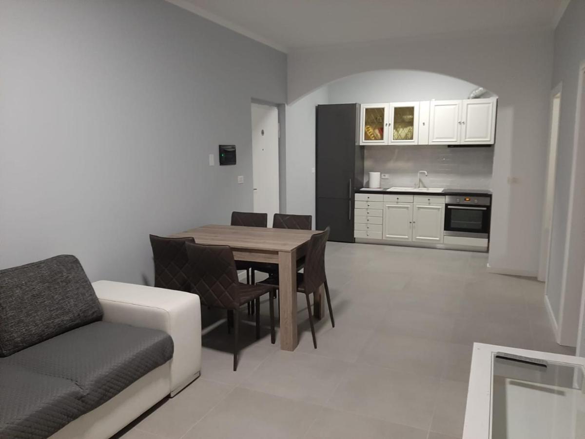 אוריקום Junik Apartment מראה חיצוני תמונה